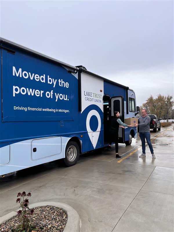 2025-11-Monroe-HecksMarket